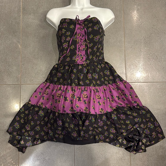 Betsey Johnson Dresses & Skirts - Vintage Y2K Betsey Johnson Strapless Floral Dress – Purple & Black (Size 10)